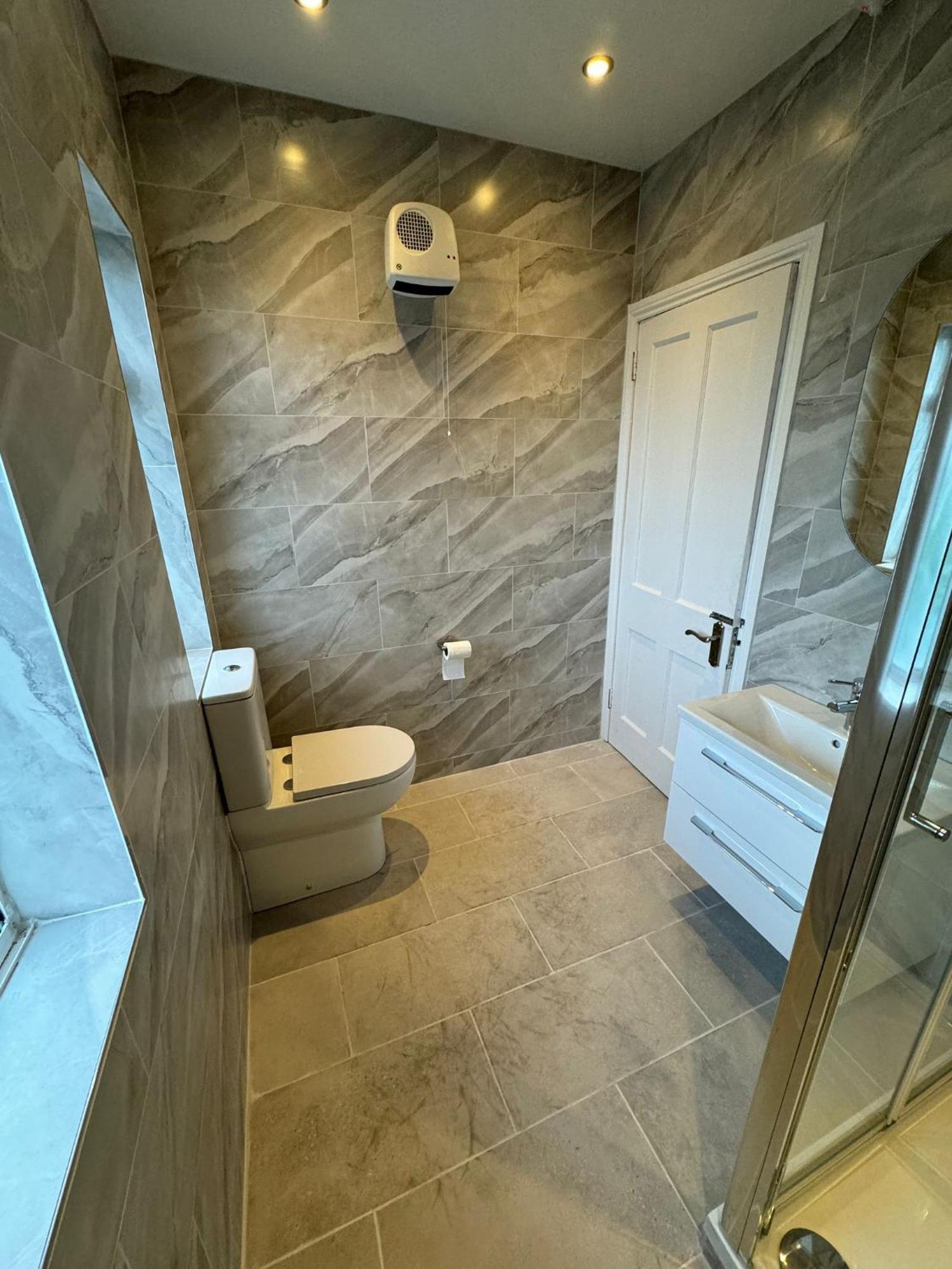 Nice Double Room At 2 Iveragh Rd-8 Dublin Bagian luar foto