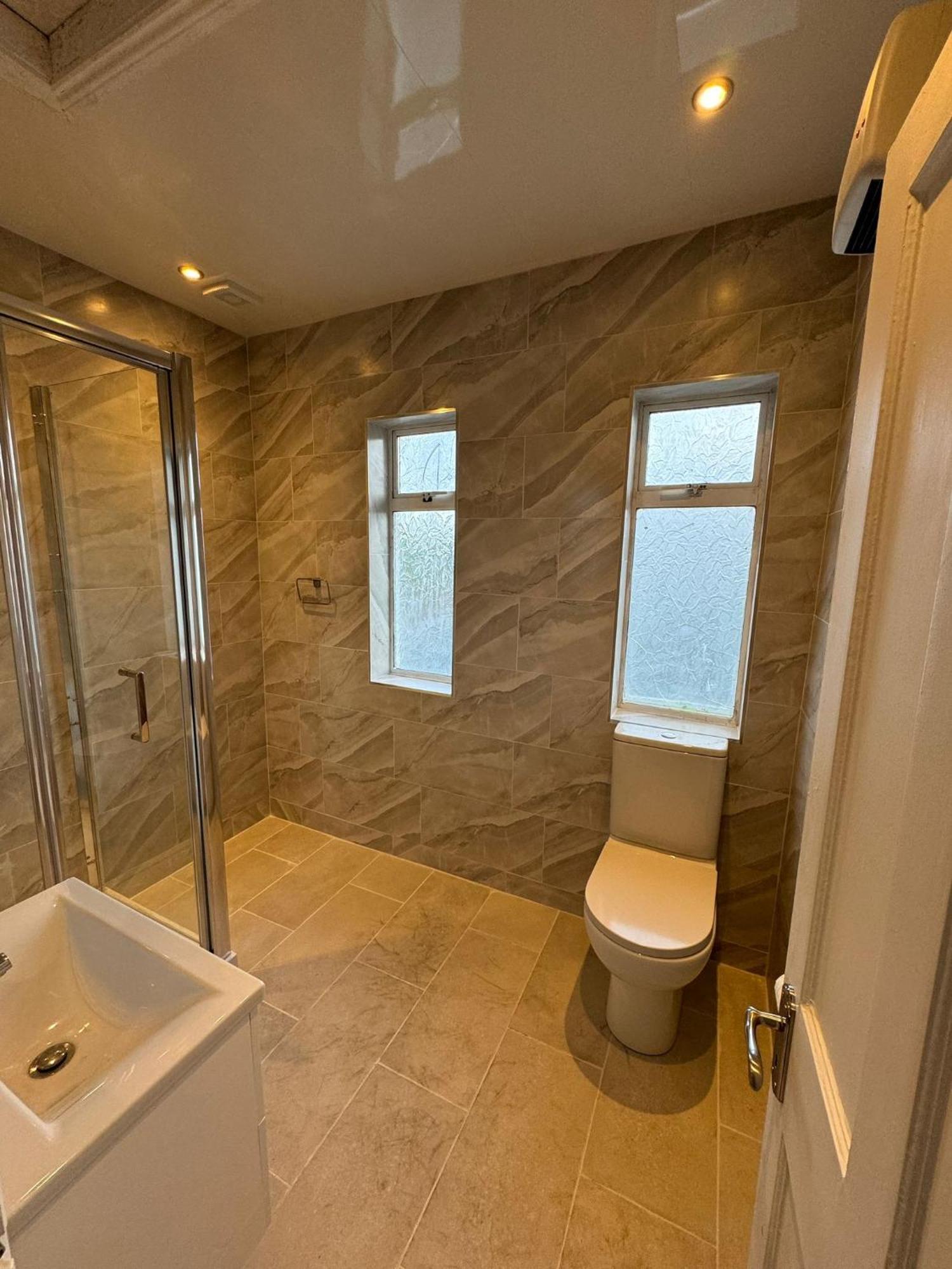 Nice Double Room At 2 Iveragh Rd-8 Dublin Bagian luar foto