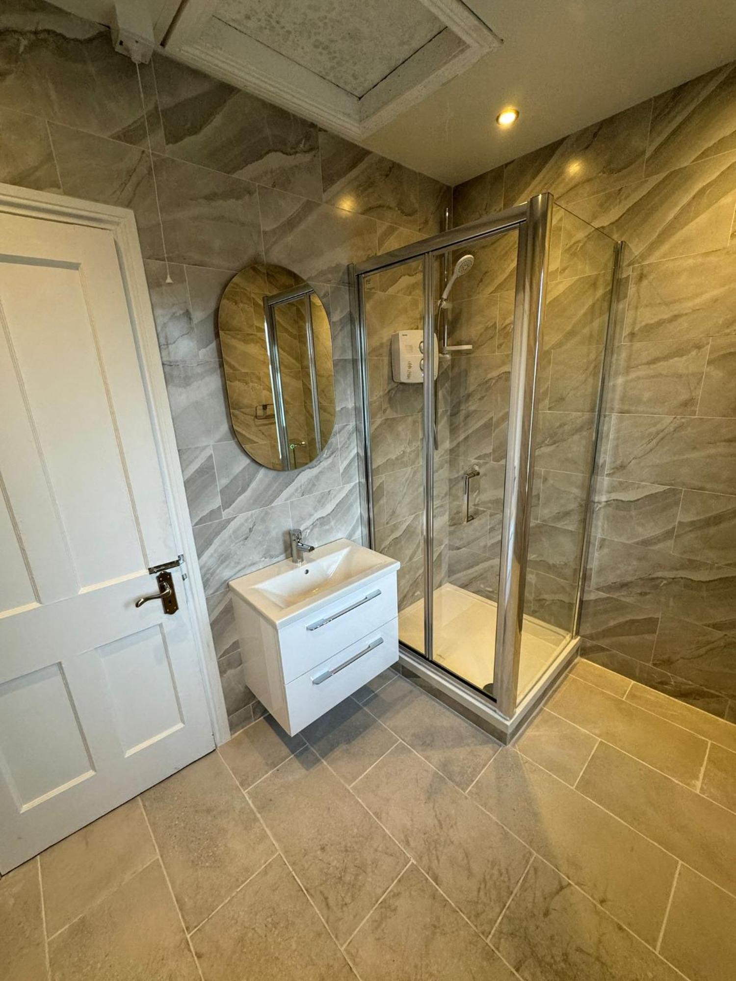 Nice Double Room At 2 Iveragh Rd-8 Dublin Bagian luar foto